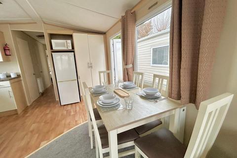 3 bedroom static caravan for sale, Beach Road, St. Osyth CO16