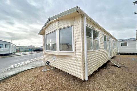 3 bedroom static caravan for sale, Beach Road, St. Osyth CO16