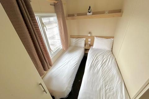 3 bedroom static caravan for sale, Beach Road, St. Osyth CO16