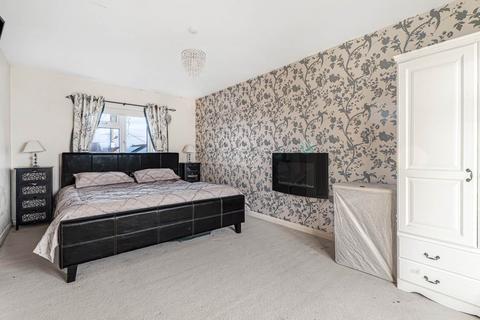 undefined, Rosehill Crescent, Buckingham MK18
