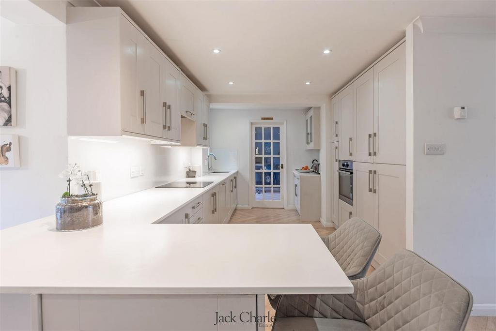 29 Newton Avenue-14.jpg