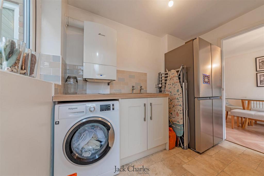 29 Newton Avenue-9.jpg