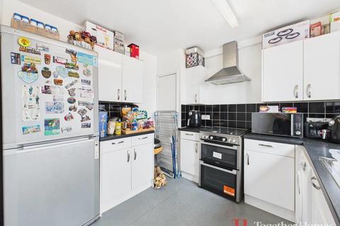 2 bedroom flat for sale, Chelmer Crescent, Barking