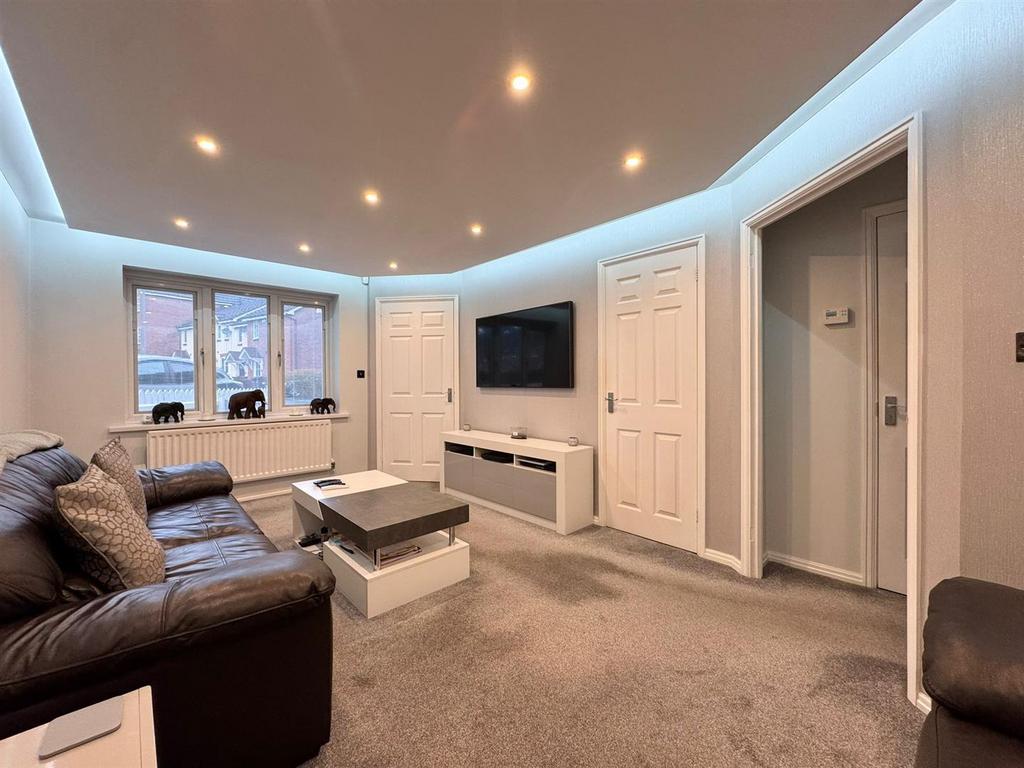 Lounge (1).jpeg