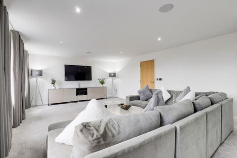 4 bedroom detached house for sale, Wighay Road, Nottingham NG15