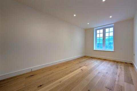 undefined, Bridge Court, Castle Street, Totnes
