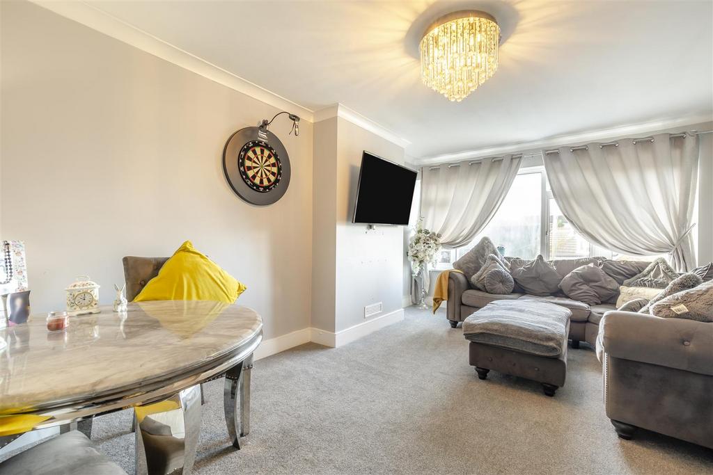 Lounge/Dining area