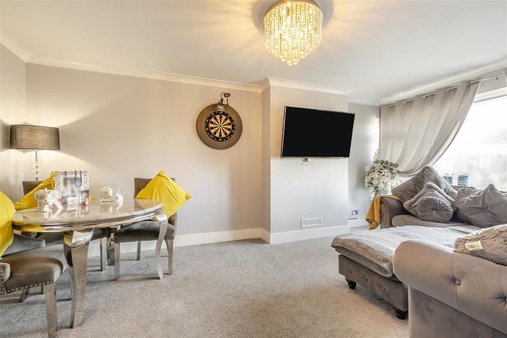 Lounge/Dining area
