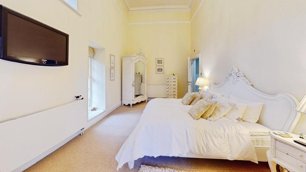 Cc5f6dc9-The-Library-Bedroom 202.jpg