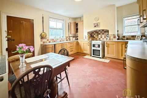 3 bedroom detached house for sale, Newbigg, Westwoodside DN9