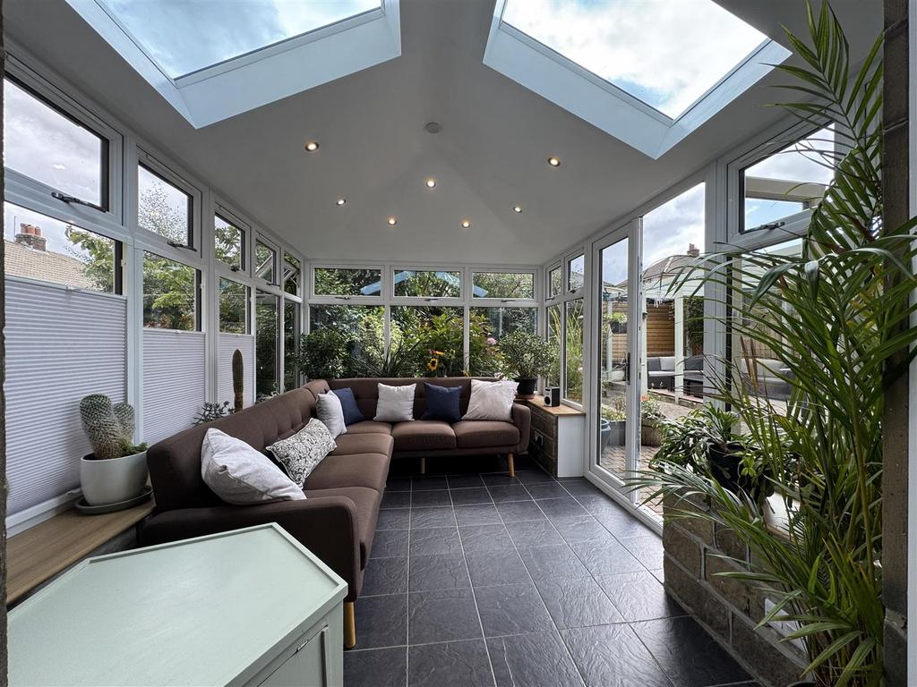 Garden room
