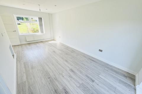 3 bedroom semi-detached house to rent, Chessetts Grove, Birmingham B13