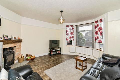 3 bedroom end of terrace house for sale, St. Margarets Road, Lowestoft NR32
