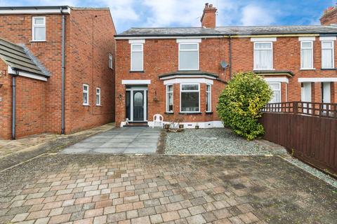 3 bedroom end of terrace house for sale, St. Margarets Road, Lowestoft NR32