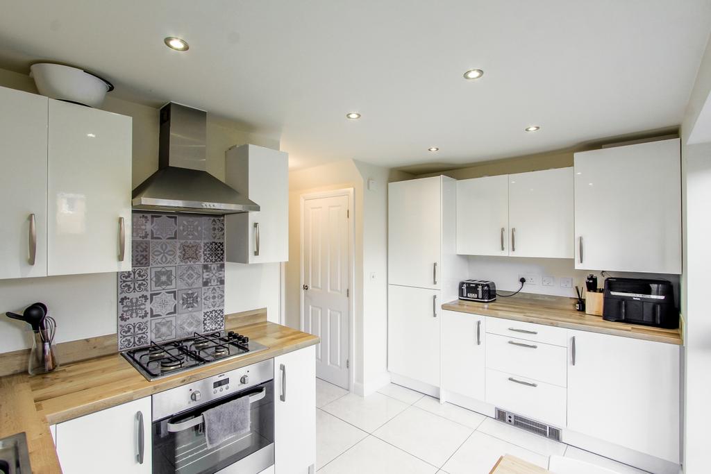 Kitchen b