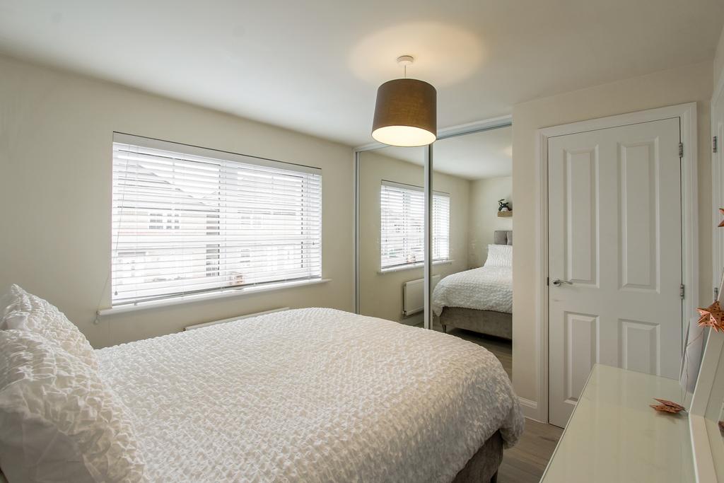 Bedroom 1a