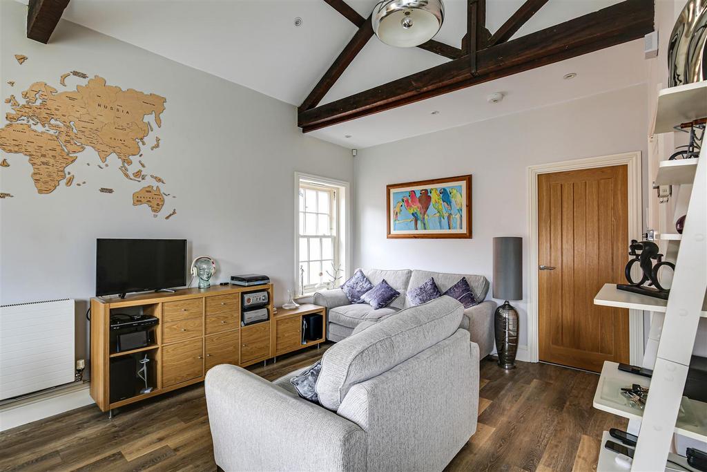4 Reception Room.jpg