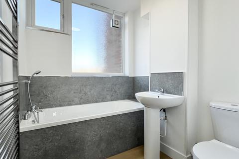 1 bedroom flat to rent, Stuart Crescent, Wood Green, N22
