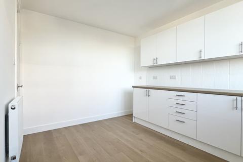 1 bedroom flat to rent, Stuart Crescent, Wood Green, N22