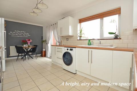 3 bedroom end of terrace house for sale, Lady Jane Grey Road, King's Lynn PE30
