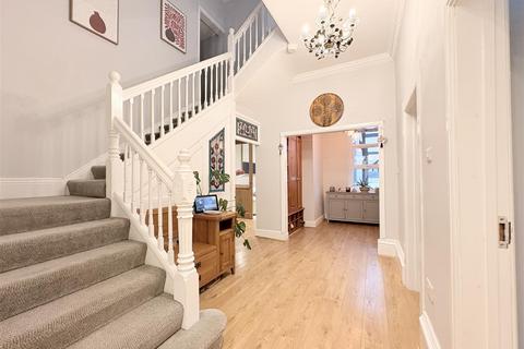 undefined, Strensham Hill, Birmingham B13