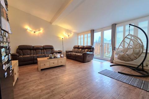 5 bedroom semi-detached house for sale, Kingsway, West Wickham, Kent, BR4
