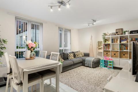 Gareth Drive, Edmonton, London, N9