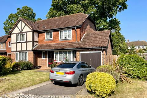 undefined, Chartwell Drive, Farnborough Village, BR6