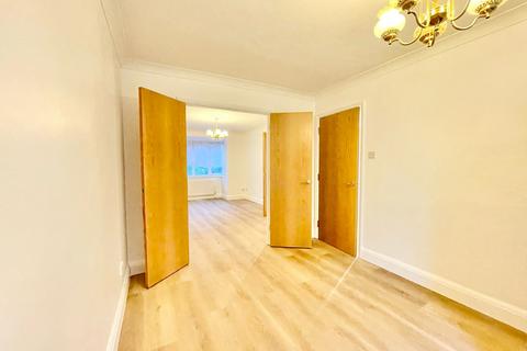 undefined, Chartwell Drive, Farnborough Village, BR6