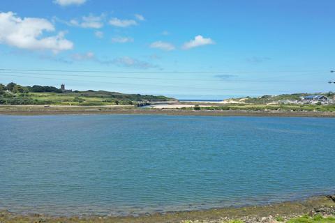 4 bedroom semi-detached house for sale, Overlooking Carnsew Pool, Hayle, Cornwall