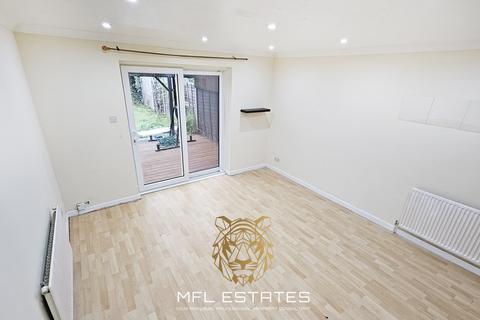 2 bedroom terraced house for sale, Saffron Close, Croydon CR0