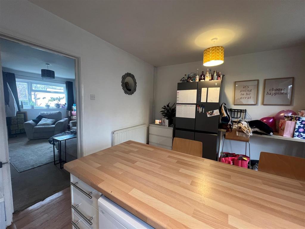 Dining Area.jpg