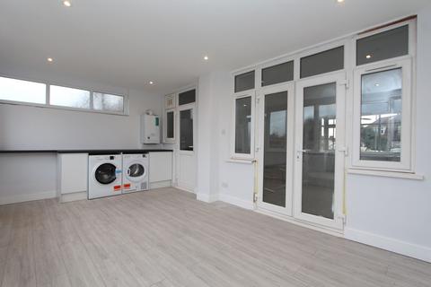 3 bedroom semi-detached house to rent, Constable Gardens, Edgware, HA8