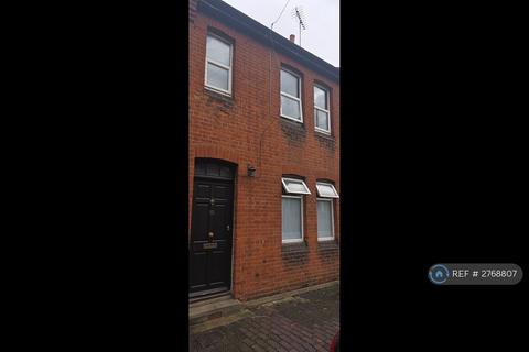 1 bedroom in a house share to rent, Steyne Road, London, W3