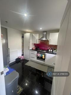3 bedroom end of terrace house to rent, George Palmer Close, Reading, RG2