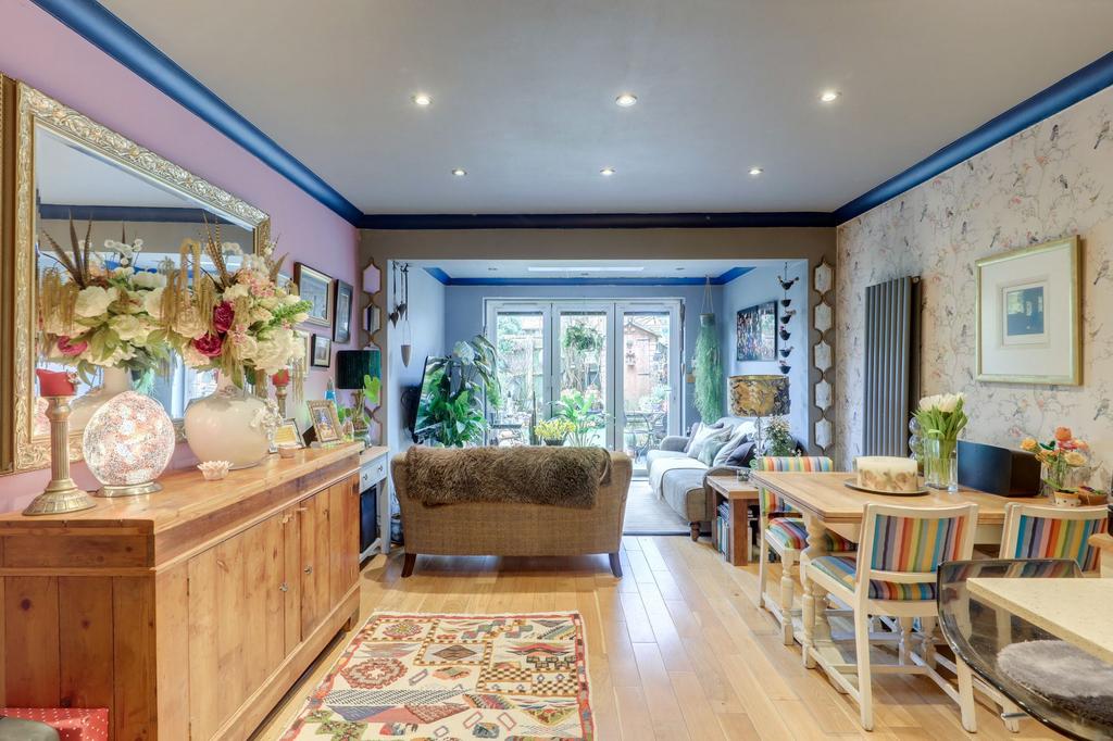 Open Plan Living Room &amp; Kitchen
