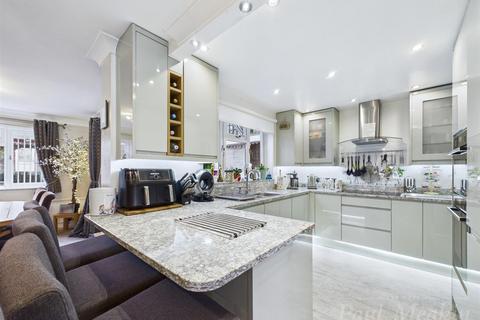 undefined, Walton Green, New Addington, Croydon