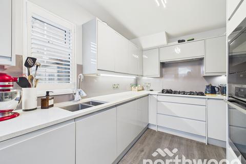 3 bedroom semi-detached house for sale, Grasslands, Singleton, Ashford, TN23