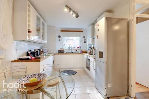 1 bedroom apartment to rent, Hungerdown, London