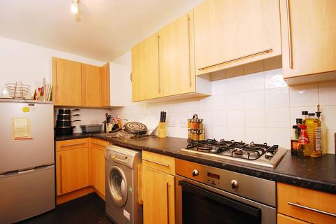 Colegrove Road, Peckham, London, SE15