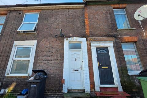 undefined, Park Street, Luton, Bedfordshire
