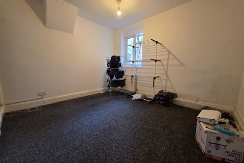 undefined, Park Street, Luton, Bedfordshire