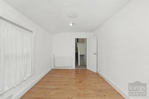 2 bedroom flat for sale, Beaconsfield Road, London