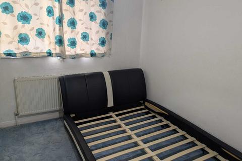 undefined, Croydon CR0