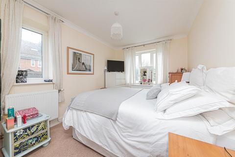 undefined, 7 Queen Street, Aldershot GU12
