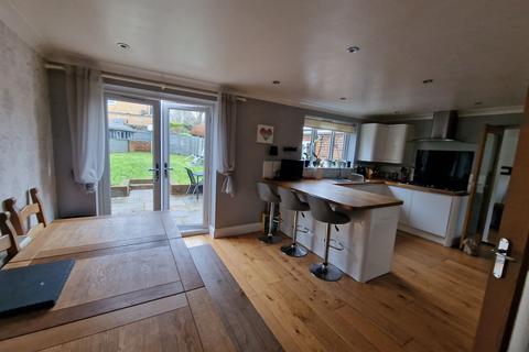 4 bedroom link detached house for sale, Tonbridge Road, Maidstone ME16