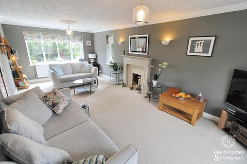 4 bedroom detached house for sale, Lawrence Close, Rochdale, OL12