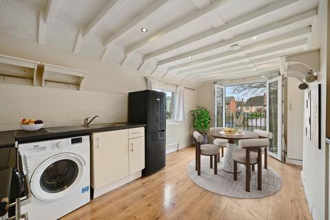 undefined, Wrythe Green Road, Carshalton, SM5
