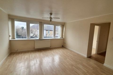 2 bedroom apartment to rent, High Street, Sheerness ME12