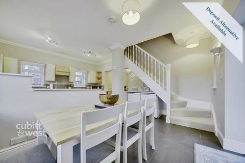 5 bedroom detached house to rent, Seafield Road Rustington BN16